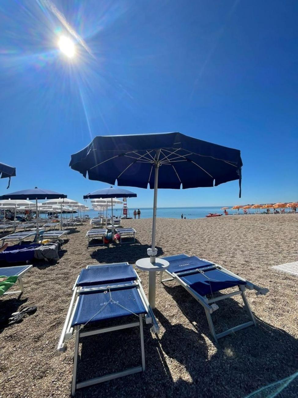 Trilo Coppo Con Spiaggia E Posto Auto Numana Dış mekan fotoğraf